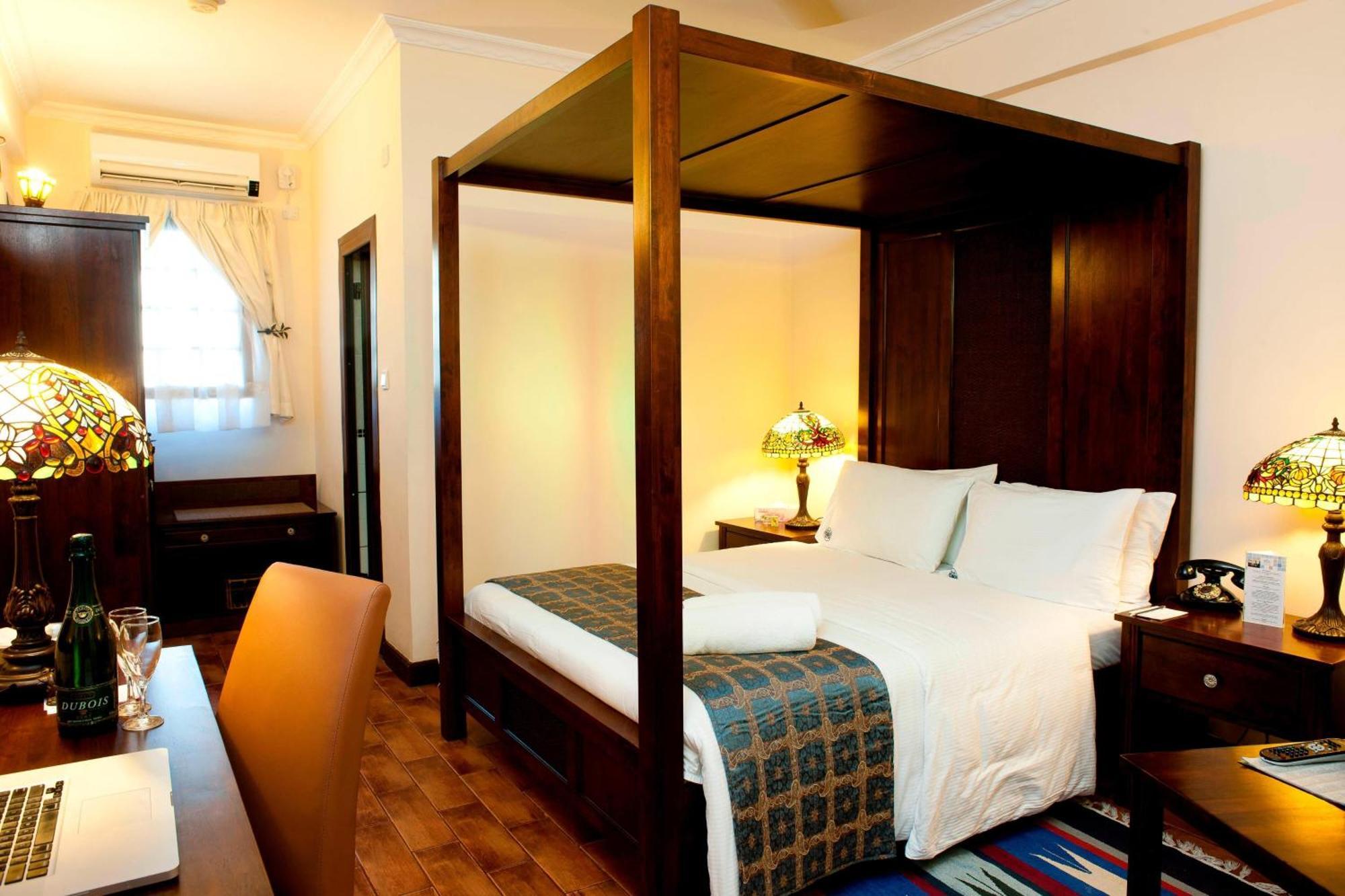 Protea Hotel By Marriott Dar Es Salaam Courtyard Экстерьер фото
