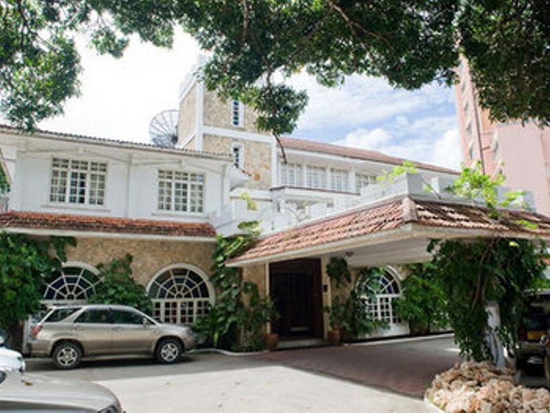 Protea Hotel By Marriott Dar Es Salaam Courtyard Экстерьер фото